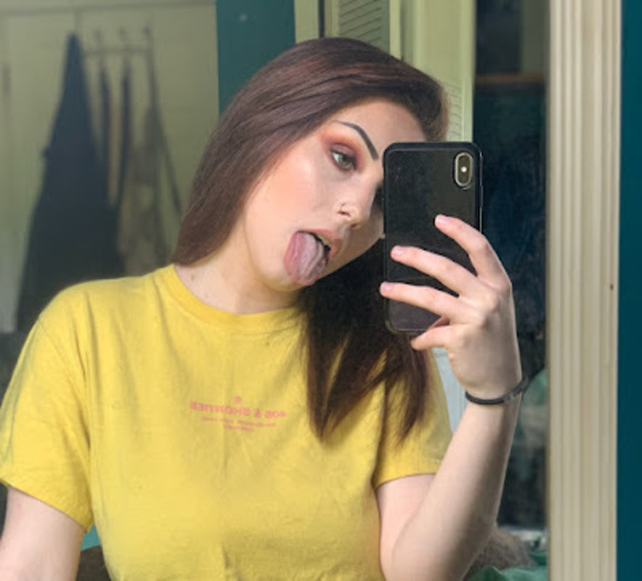 Meet your Posher, Hannah - Picture 1 of 1